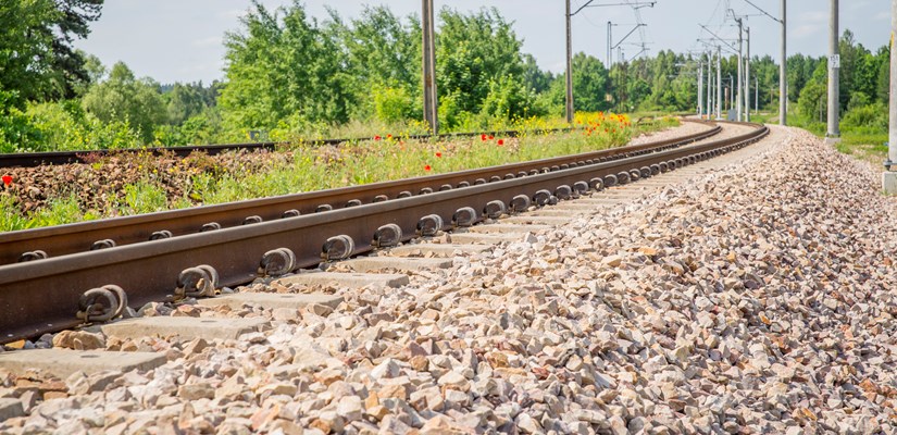 Zakończona pół roku temu modernizacja linii kolejowej nr 8 na odcinku Skarżysko-Kamienna – Kielce