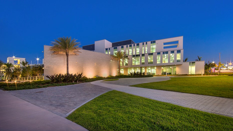 City of Miami Gardens, Municipal Complex www.skanska.pl