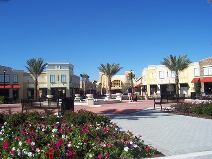 Lakeside Village Retail Center