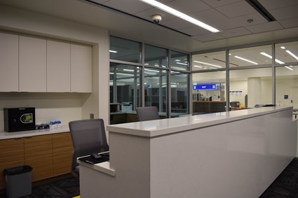 Phoenix Sky Harbor International Airport (PHX) Terminal 4 N4 Concourse Renovation (Photo credit: Architeckton)