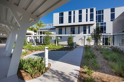 The City of Miami Gardens wanted an energy efficient municipal complex that would house all city departments and better support the business activities of City Council and staff. Skanska used sustainable building methods to construct this environmentally friendly, modern building with flexible spaces for public functions and staff congregation.