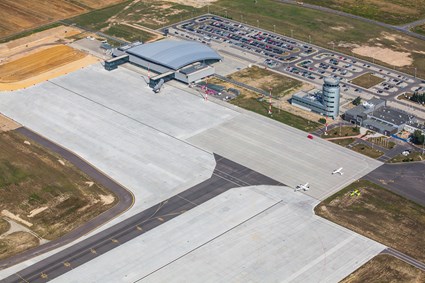 Wieża kontroli ruchu lotniczego w Jasionce