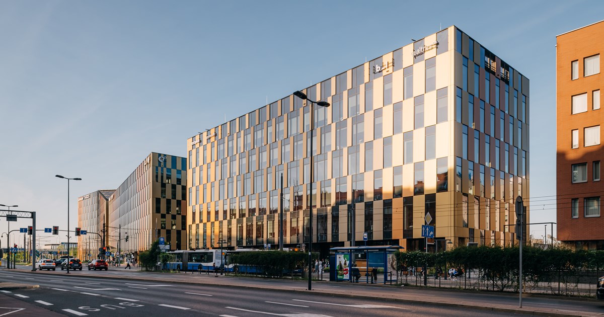 The last phase of the High5ive complex the first office