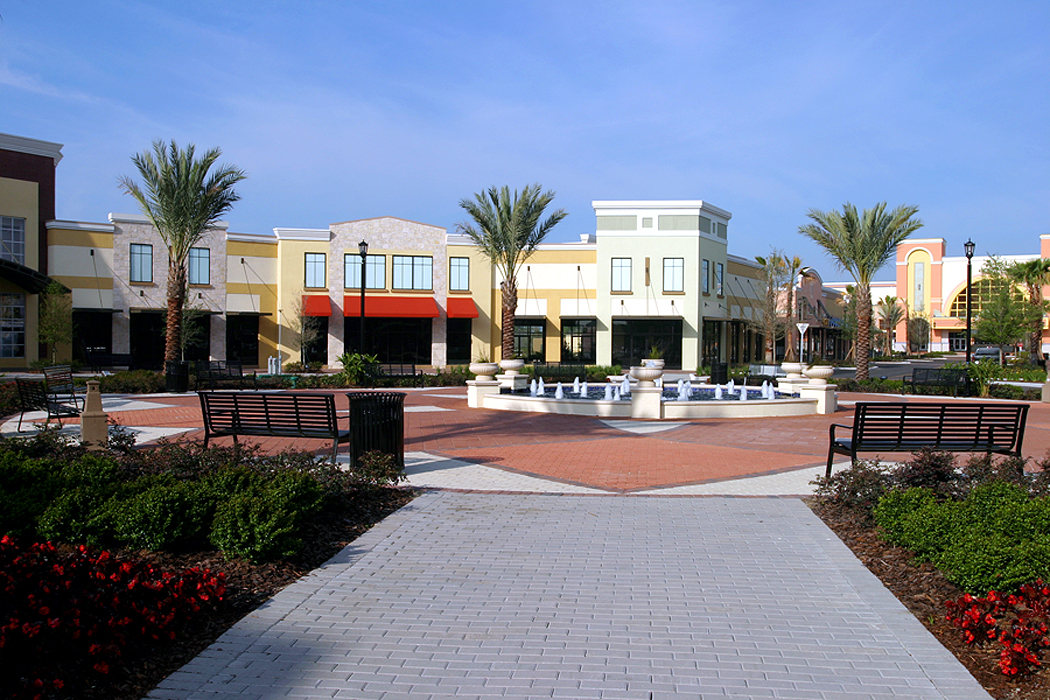 Lakeside Village Retail Center