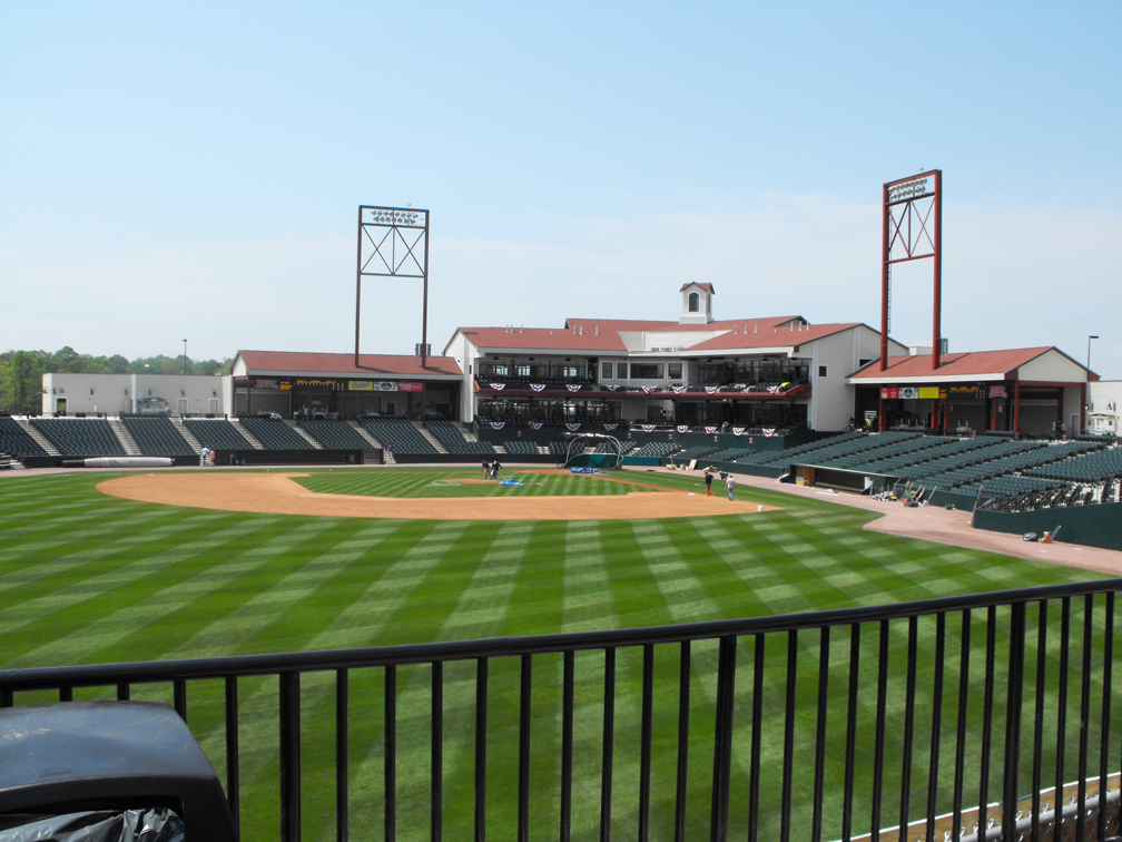 Regency Furniture Stadium www.skanska.pl