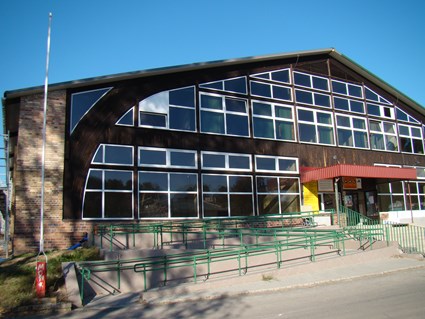 hala oraz korty tenisowe w Drzonkowie