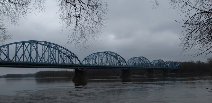 most w Kazuniu 