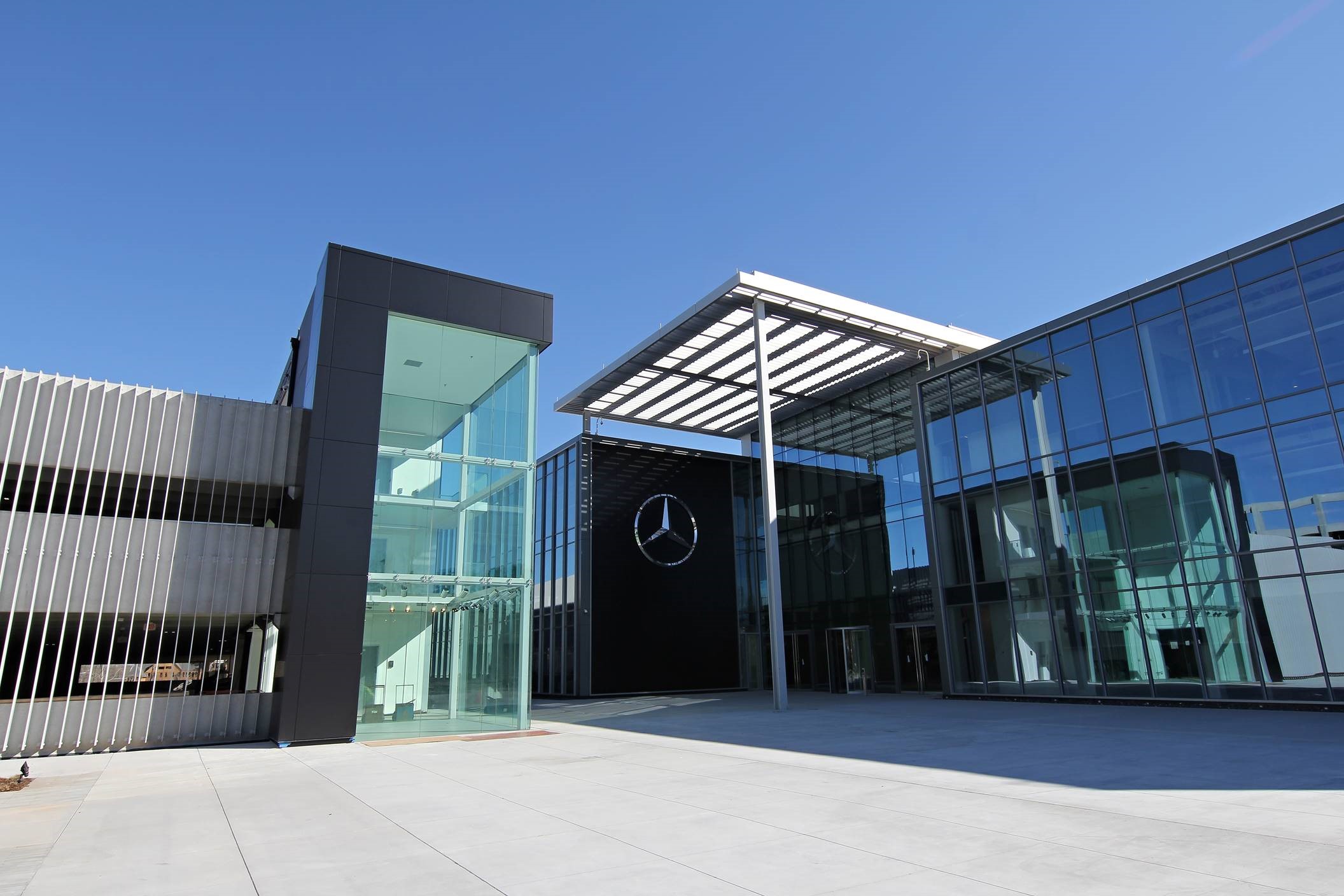 Mercedes Benz Usa Llc U S Headquarters Www Skanska Pl